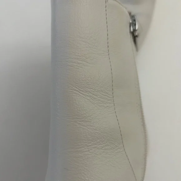 Schutz Bette Stiletto Leather Ankle Bootie in Off-White Size 7B - Picture 9 of 13